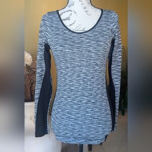 Soho Sport Long Sleeve Gray & Black Color-Block Athletic Shirt Top Size Small